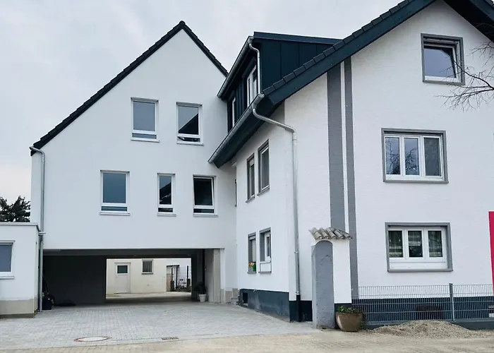 Julian アパート ルスト