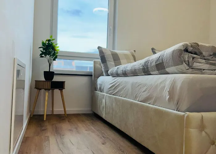 Julian アパート ルスト